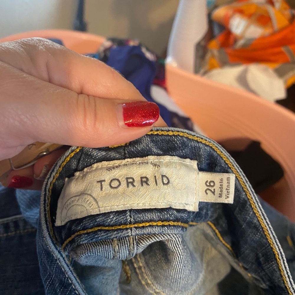 Torrid distressed shorts - Picture 4 of 5